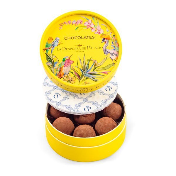 Trufas de Gianduja artesanales con relleno de almendra y avellana.